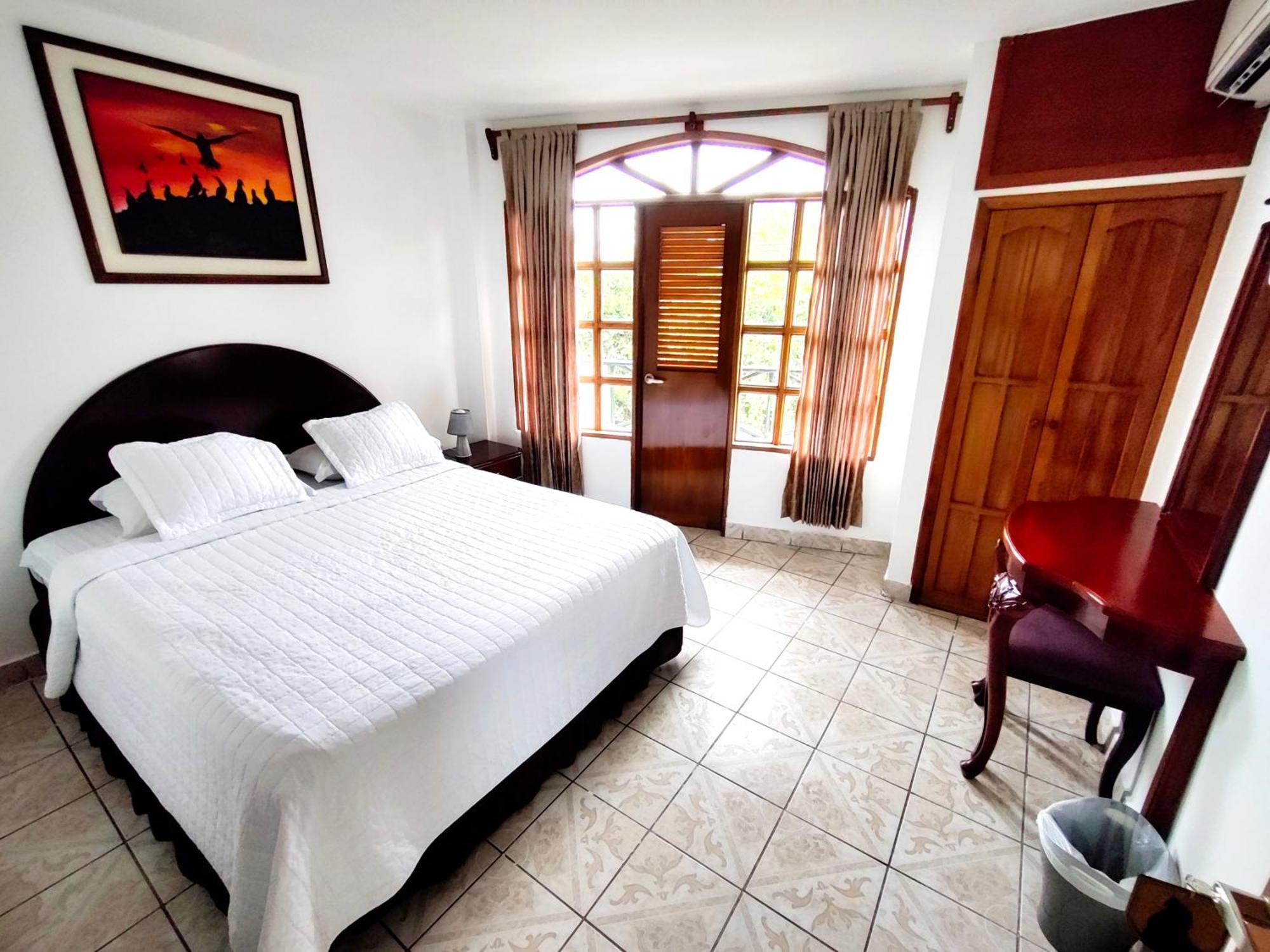 Grand Hotel Leon Marino Galapagos Пуэрто-Айора Экстерьер фото