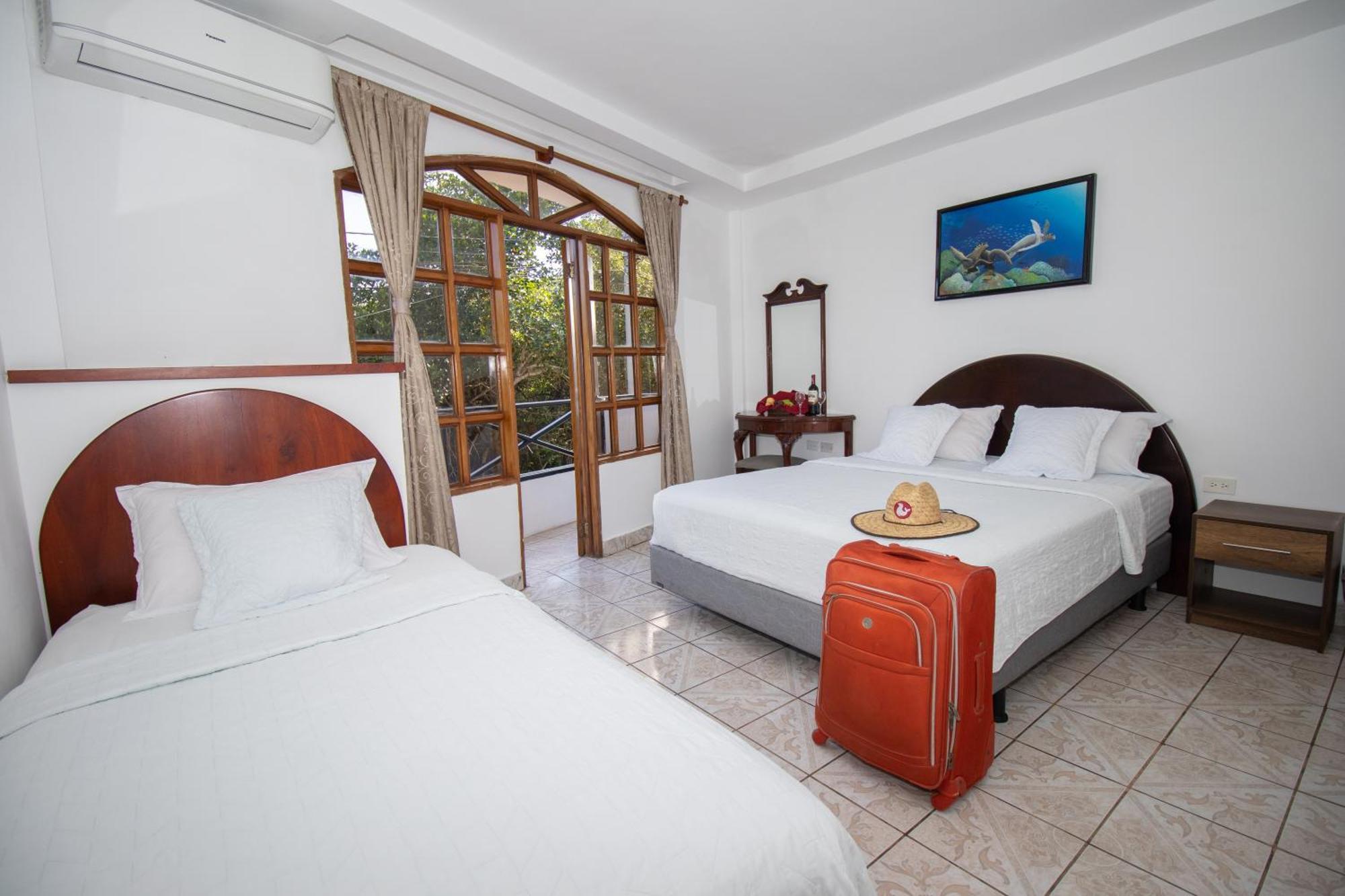 Grand Hotel Leon Marino Galapagos Пуэрто-Айора Экстерьер фото